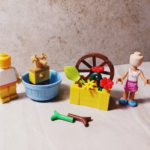 New LEGO Outdoor Faucet Barrel Plants Wagon Wheel Plants Unique Yellow Crate