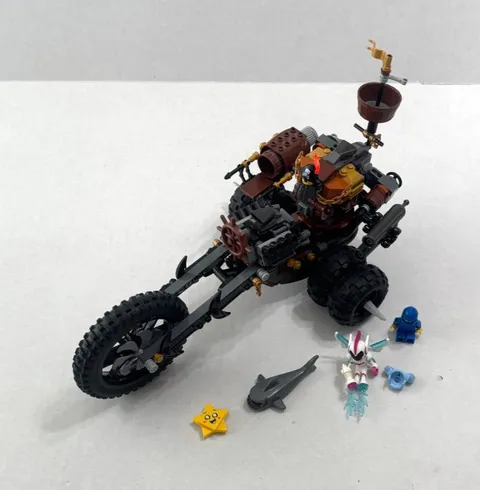 THE LEGO® MOVIE 2™ MetalBeard's Heavy Metal Motor Trike! 70834 RETIRED