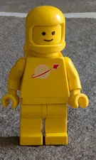 LEGO CLASSIC YELLOW SPACE MAN MINIFIGURE VINTAGE ASTRONAUT SPACE FIG used