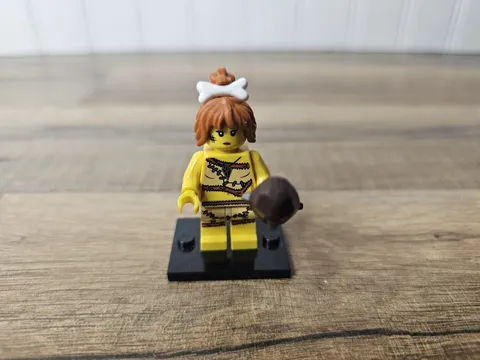 LEGO Series 5 Collectible Minifigures 8805 - Cave Woman 
