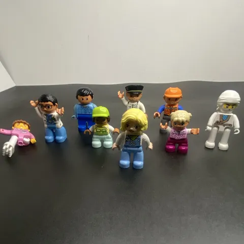 LEGO Duplo Minifigure Lot of 9 Figures Plastic Mixed Minifigures / Figures