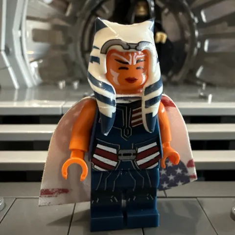 Brickluv Merica Ahsoka Tano Mini figure & Fabric Cape