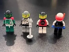LEGO Lot of 4 Vintage Space Minifigures Ice Planet Exploriens Space Police