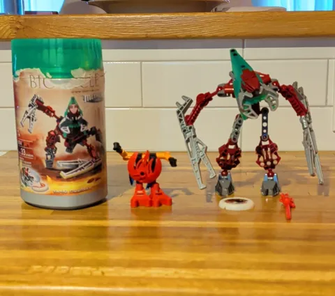 LEGO BIONICLE Tower of Toa 8758 Complete Set Canister 204 pcs (2005)