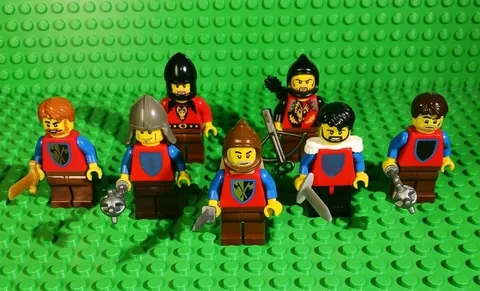 Vintage LEGO Castle Minifigure Lot 7 Lion Knights Soldiers Weapons Retro 80s 90s