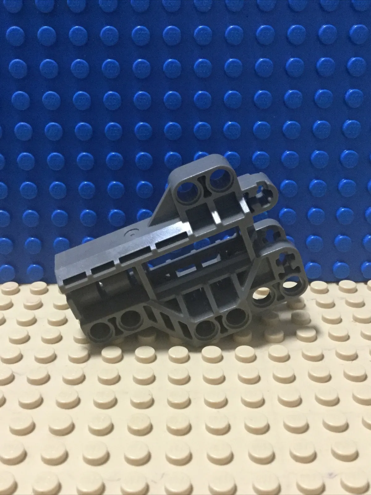 Lego 32305 Technic, Pin Connector Block 7 x 3 Color Gray