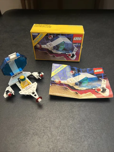 Lego Space Futuron Auxiliary Patroller 6850 100% Complete W/Box & Instructions