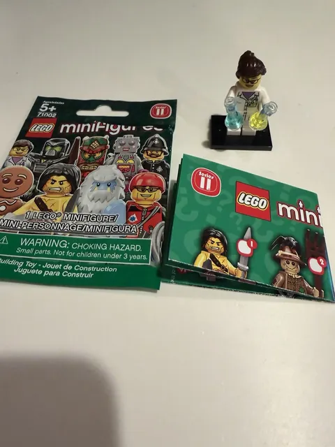 Lego Minifigure Scientist Series 11 (71002)