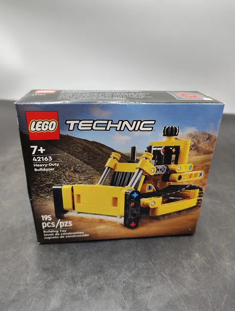 LEGO Technic Heavy-Duty Bulldozer (42163) 195 pcs NEW with Minor Box Damage 