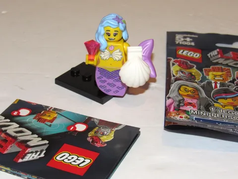 The LEGO Movie MERMAID Minifigure 71004 Collectible Blind Bag Figure