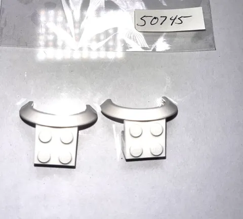 LEGO Parts Technic, 2 Pieces White Mudguard 4 x 2 1/2 x 2 Part number 50745