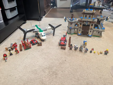 LEGO Kings Castle 70404 + LEGO Cargo Heliplane 60021 Mint Condition Used 99%