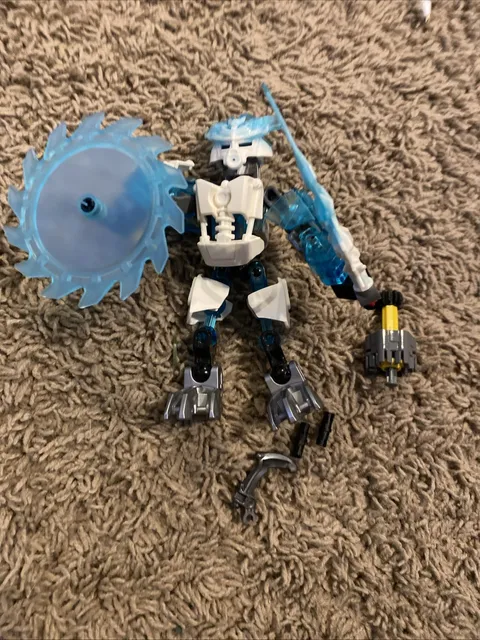 LEGO BIONICLE Protector of Ice 70782 Nearly Complete , Used, No Instructions