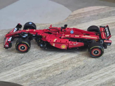 Lego Technic Ferrari F1 42207 (100% Complete, With Instruction Manual, No Box)