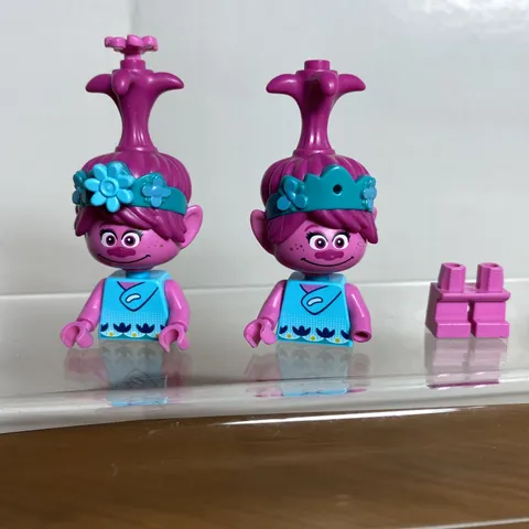 Lego TROLLS Magenta Minifigure Hair High Ponytail Flowers Poppy Parts Lot 