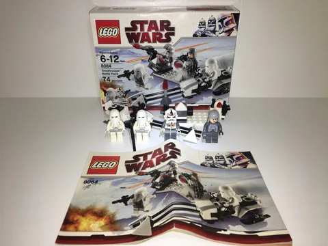 2010 LEGO Star Wars 8084 Snowtrooper Battle Pack Complete Box and Instructions