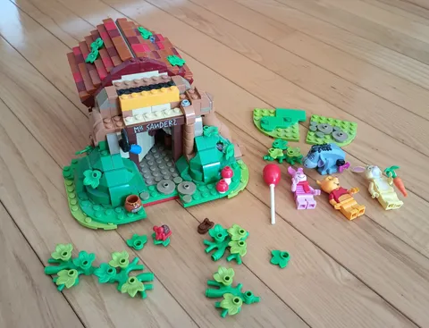 LEGO IDEAS: WINNIE THE POOH 21326 INCOMPLETE WITH 4 FIGURES