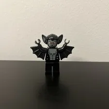LEGO Vampire Bat Minifigure