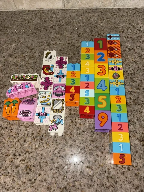 LEGO Duplo Brick Blocks Mixed Random Assorted Set Specialty Printed pieces #E75
