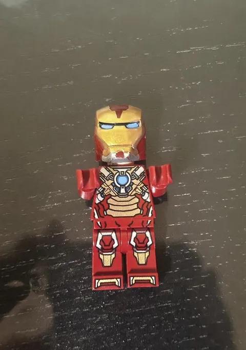 LEGO Iron Man Mark 17 Heartbreaker Armor Minifigure sh0073 (76008)