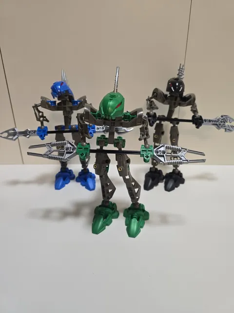LEGO Bionicle Rahkshi Action Figures Set of 3 (Black, Blue, Green)