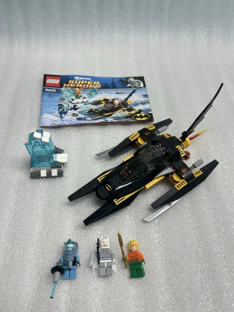 LEGO Super Heroes #76000 Arctic Batman vs Mr Freeze Aquaman on Ice