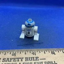 Lego Star Wars Minifigure R2-D2 Astromech Droid Red Dot Silver/Blue sw057