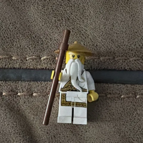 LEGO Sensei Wu Ninjago Minifigure White Gold Outfit
