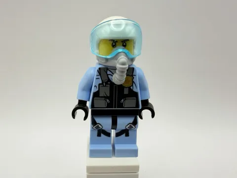 LEGO CITY Part cty0980 - Sky Police, Jet Pilot w/ oxygen mask - MINT