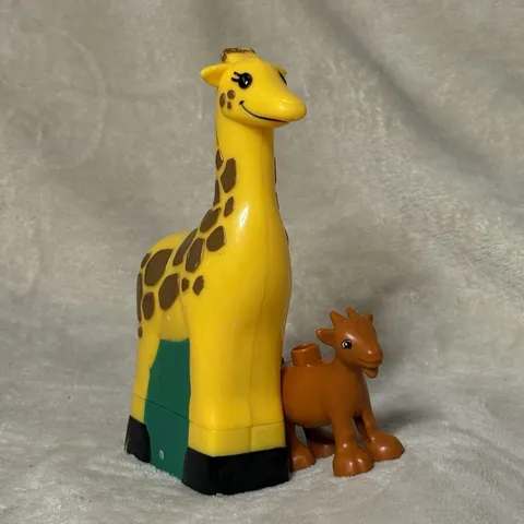 LEGO DUPLO Vintage Animal Figures Lot 2pcs Yellow Giraffe & Brown Foal