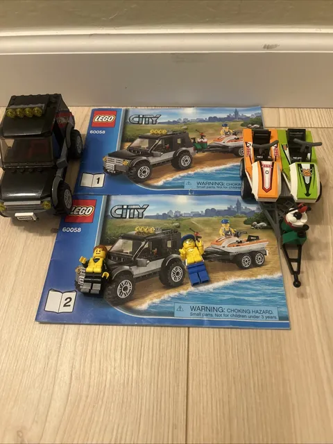 LEGO City: SUV with Watercraft (60058) Pre-owned Missing One Piece