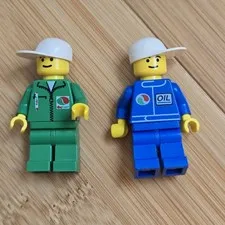 Lego Octan Attendants Minifigures Printed Vests White Caps Very Good Washed