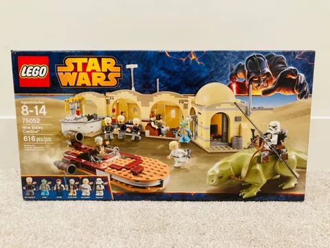 Brand New and Sealed LEGO Star Wars: Mos Eisley Cantina (75052) - RETIRED