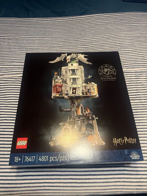 SEALED LEGO Harry Potter Gringott’s Bank  (76417)