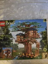 LEGO Ideas Tree House Set 21318 3036 pcs Age 16+ Autumn Leaves Box