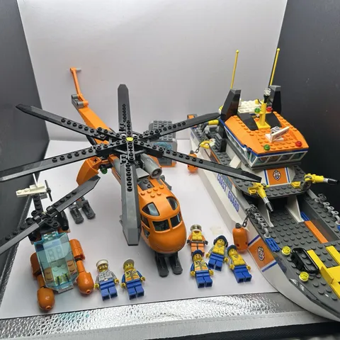 Lego City Bundle 60034 City Arctic Helicrane And 60014 CityCoast Guard Patrol