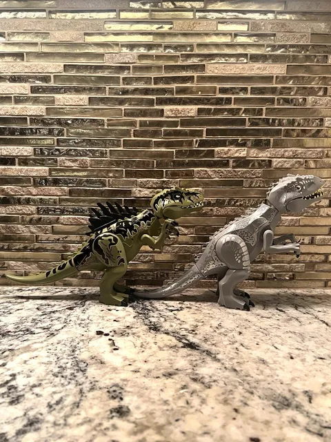 Jurassic World Indominus Rex and Gig Dinosaur CUSTOM Lego Figure Lot of 2 76949