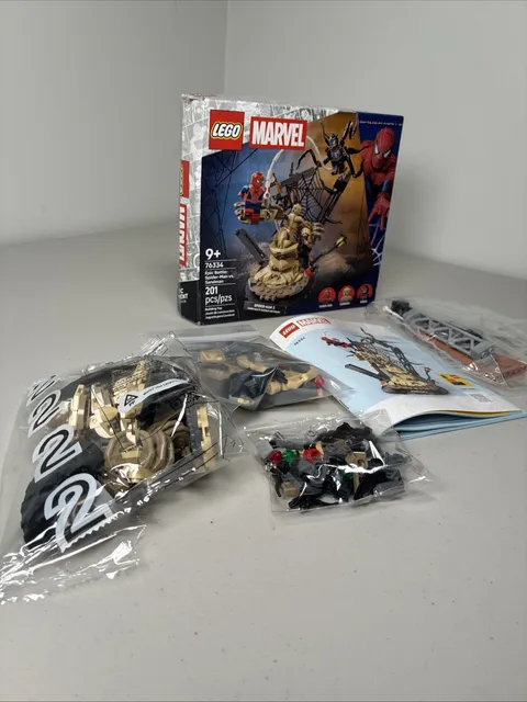 LEGO Marvel Epic Battle Spider-Man vs Sandman 76334 201 pcs 9+ Separator -Opened