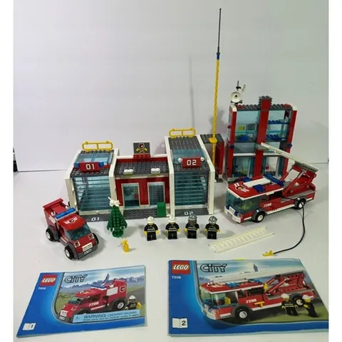 Lego City Fire Station #7208 w/ 2 booklets - see description