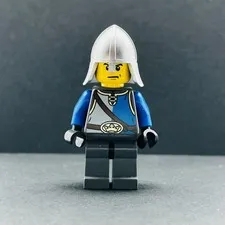 Lego Minifigure King's Knight Blue and White with Chest Strap cas521 Castle