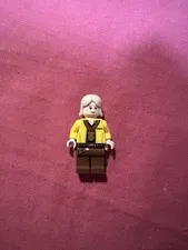 LEGO minifigure Luke Skywalker with Celebration Medal and Yellow Jacket