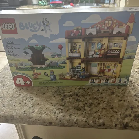 Lego 11203 Duplo Bluey's Family House Sealed 382 Pcs New