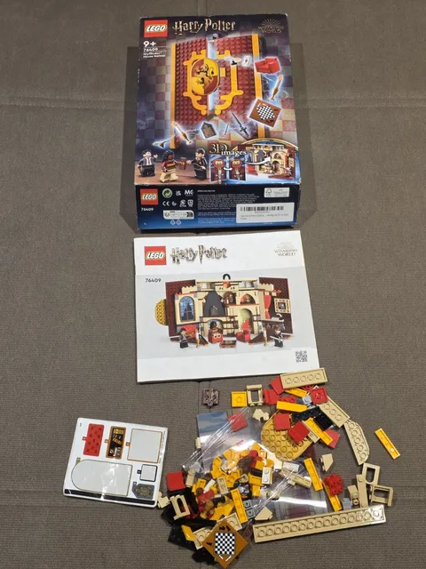 LEGO Harry Potter Gryffindor House Banner 76409 instruction booklet & Box + Some