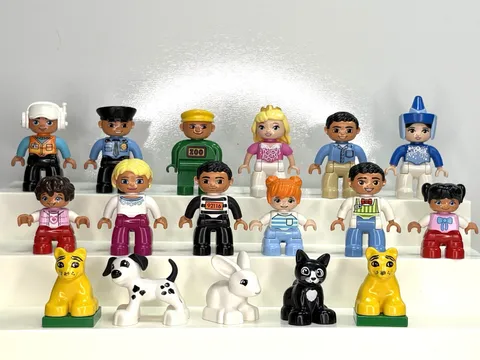 Lego Duplo Figure Lot Men Women Kids Princess Animals Cat Dog 17 pcs