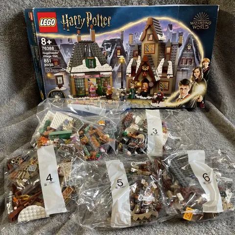 LEGO HARRY POTTER HOGSMEADE VILLAGE VISIT 76388 -Read
