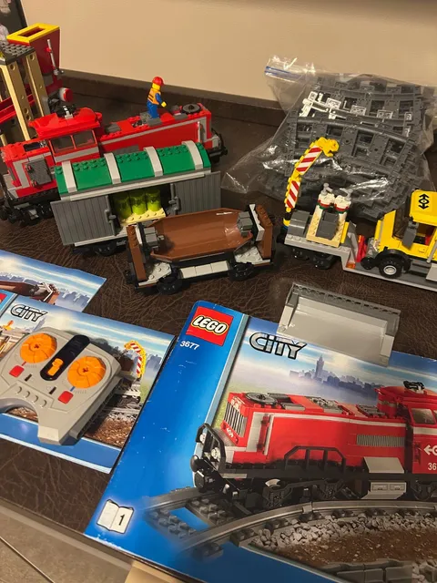 LEGO City: Red Cargo Train Set (3677) 100% complete, W/ Manual Figs & Box Tested