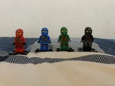 LEGO NINJAGO minifigure lot Kai Jay Lloyd Cole 4 pcs plastic age 6+