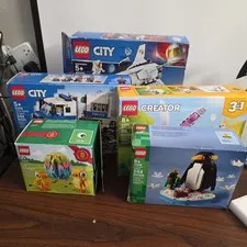 LEGO Lot 5 Sets W Boxes LEGO City And Creator Sets 40499 40527 31133 60276 60226