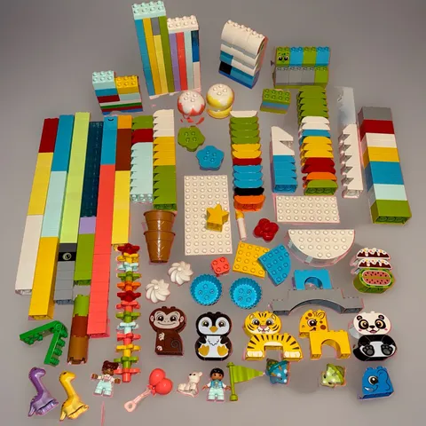 Lego DUPLO 350 Pc. Printed, Bricks, Animals, Dinos, Pastels, New Colors LOT