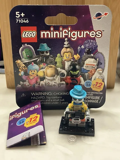 LEGO #71046 Mini-figures: Series 26 [#3 - ALIEN TOURIST]